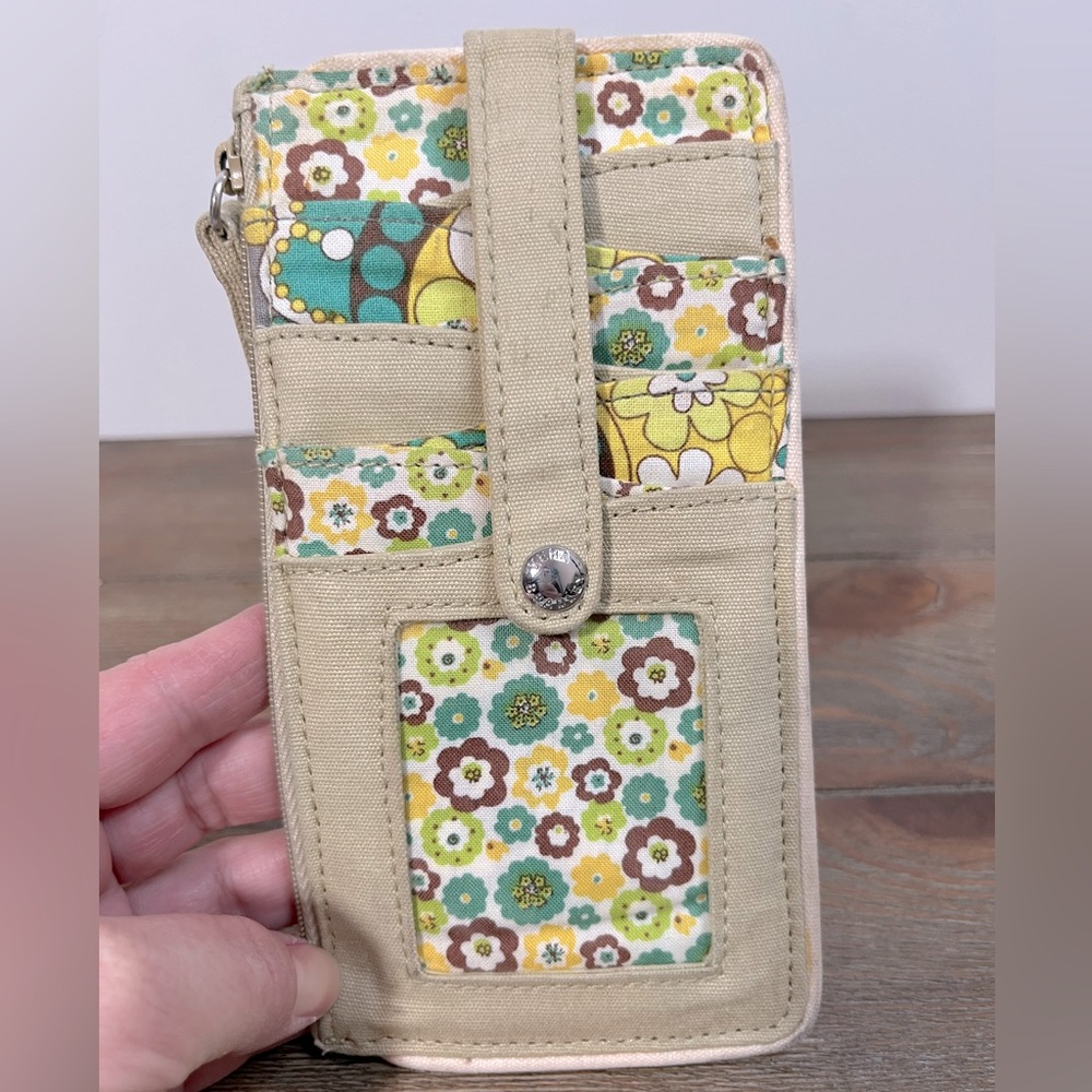 Vera Bradley Lemon Parfait Travel Organizer, 6 Credit Card Holder Wallet 7”x4”